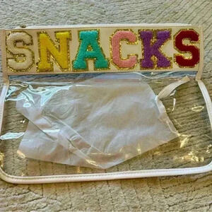 Trendy snacks bag